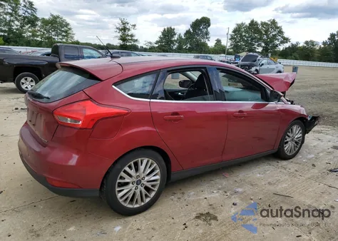 2016 Ford Focus Titanium z USA, uszkodzony, nr VIN 1FADP3N23GL261713